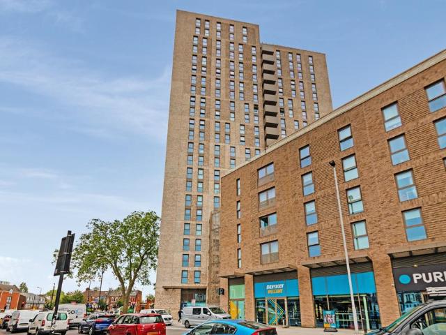 at Apex Gardens, Flat 1203, Aster. 2 bed apartment to rent £2,680 pcm £618 pw