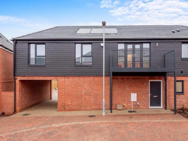 at Beaumont Manor, 6 Tulware Way. 2 bed stately home to rent £1,825 pcm £421 pw