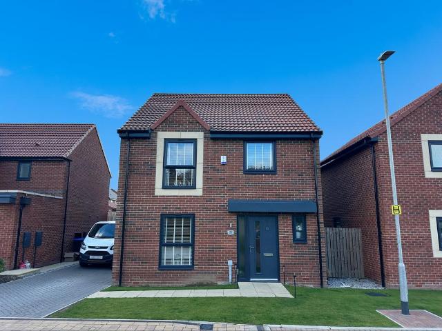 at Bishops Park Phase 2, 2 Eggerton. 4 bed house to rent £1,225 pcm £283 pw