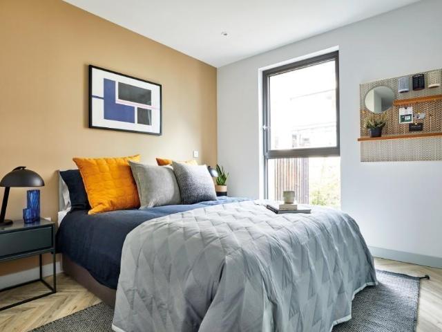 at Box Makers Yard, 404 Rosewood, New. 2 bed apartment to rent £1,990 pcm £459 pw