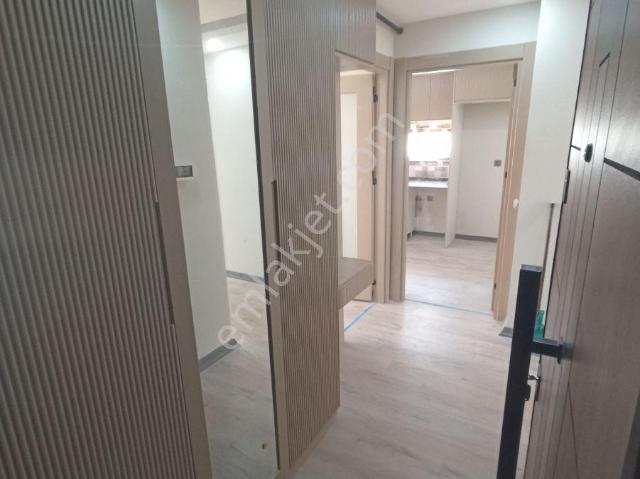 Atıcı'dan Elifsu Uludağda Cadde Üzeri 2+1 Kombli Kiralık Daire