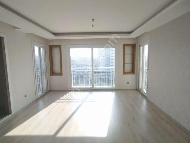 Atıcı'dan Kozan Yolu Üzerinde Geniş Kombili 4+1 Kiralık Daire