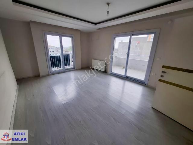 Atıcı'dan Kozan Yolu Üzerinde Ptt'de Kombili İskanlı 3+1 Kiralık