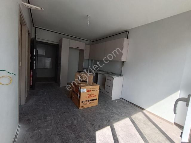 Atıcı Emlak'tan Mavi Bulvar Pazar Yeri Yanı 1+1 Kiralık