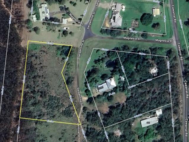 AT CAWARRAL LARGE VACANT 7,375m2 ALLOT WITH 3 STREET FRONTAGE BETWEEN ROCKHAMPTON AND THE COAST