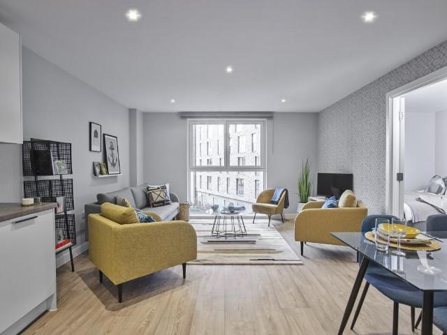 at Clippers Quay, Apartment 313. 1 bed apartment to rent £1,265 pcm £292 pw
