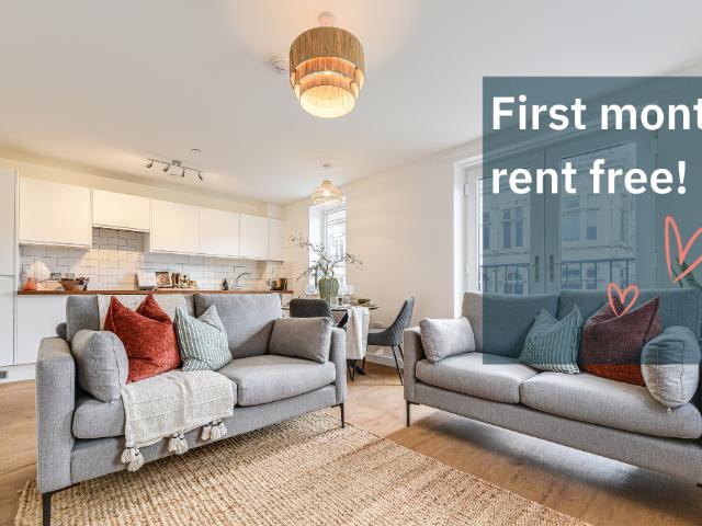 at Deansgate Gardens, Central Street BL1 2 bed apartment to rent £1,125 pcm £260 pw