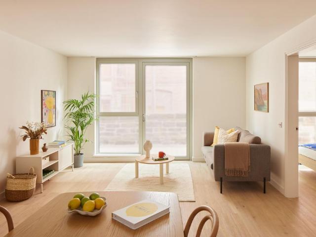 at Edinburgh, Bonnington Road Lane, 3. 1 bed flat to rent £1,550 pcm £358 pw