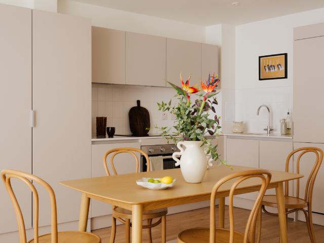 at Edinburgh, Bonnington Road Lane, 3. 3 bed flat to rent £1,950 pcm £450 pw