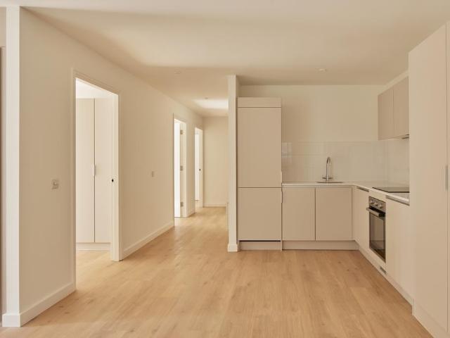 at Edinburgh, Bonnington Road Lane. 3 bed apartment to rent £1,536 pcm £354 pw