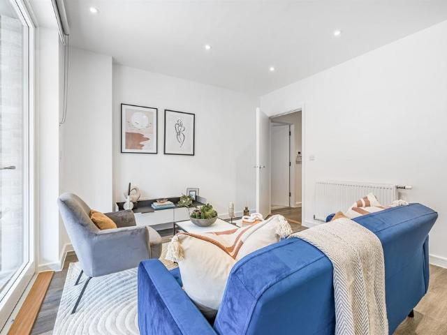 at Elements, 7 Crimson Court, 131. 1 bed apartment to rent £1,700 pcm £392 pw