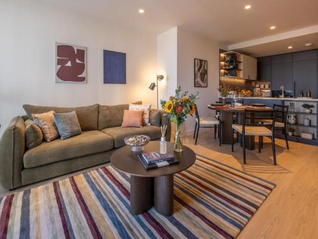 at Ferry Island, Ferry Island West. 2 bed apartment to rent £2,885 pcm £666 pw