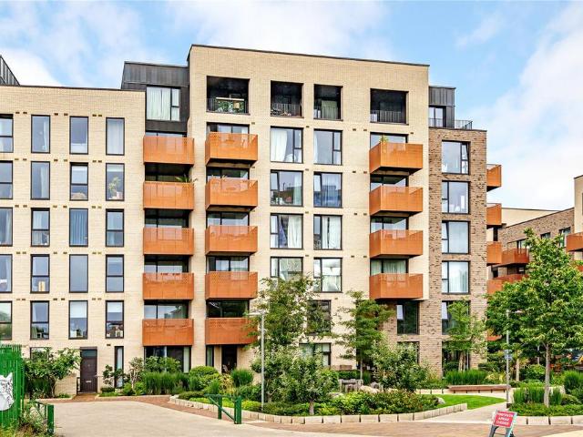 at Folio London, Flat 306. 3 bed apartment to rent £3,200 pcm £738 pw