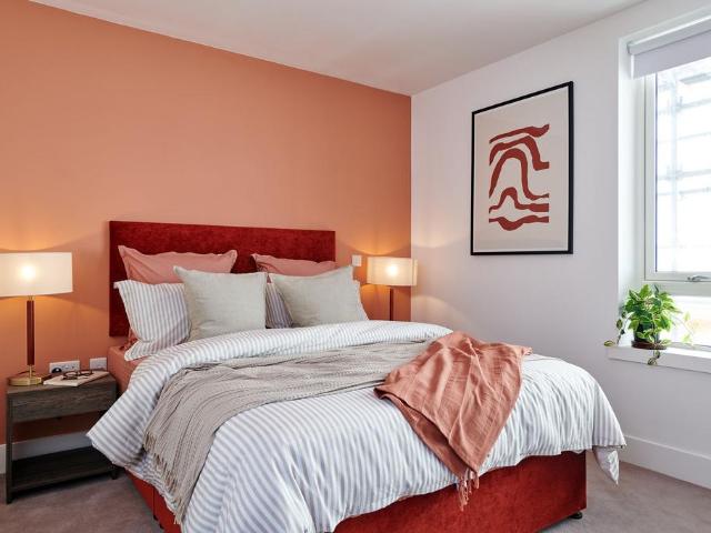 at Fortunes Dock, Flat 55, Nautilus. 2 bed apartment to rent £2,710 pcm £625 pw