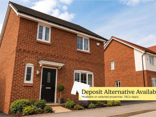 at Four Corners Property Management. 4 bed detached house to rent £1,435 pcm £331 pw
