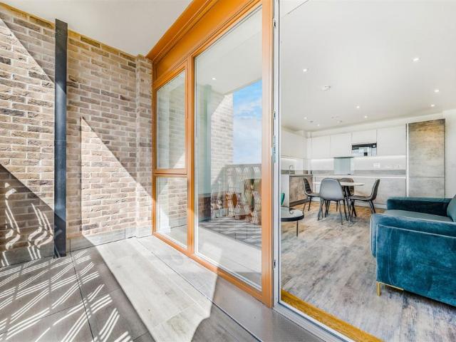 at Fresh Wharf, 70 The Halcyon, 6. 1 bed apartment to rent £1,695 pcm £391 pw
