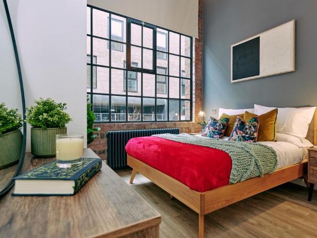 at Gilders Yard, Apartment 54. 2 bed apartment to rent £1,445 pcm £333 pw
