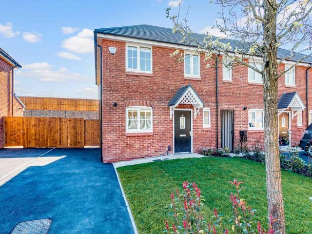 at Hall Park, 29 Redstart Place. 3 bed house to rent £1,150 pcm £265 pw