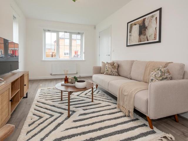 at Isleport Grove, 1 Daisy Place TA9 4 bed house to rent £1,495 pcm £345 pw