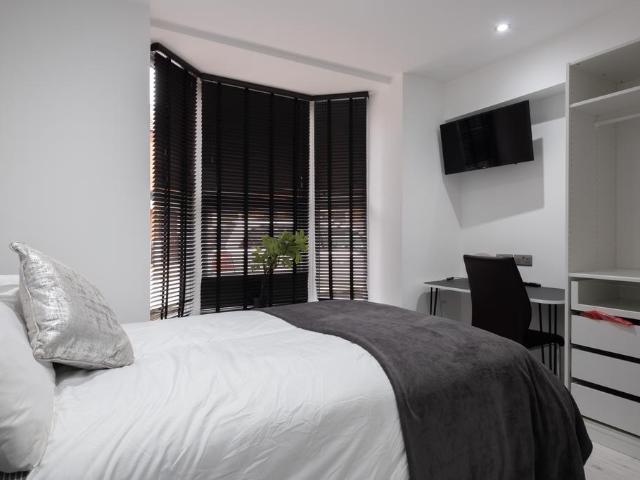 at Lincoln, 37, Dixon Street LN5 6 bed house share to rent £3,770 pcm £870 pw