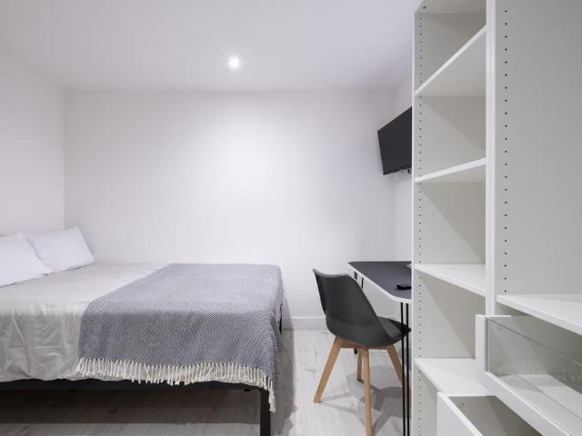 at Lincoln, 54, Sibthorp Street LN5 5 bed house share to rent £3,142 pcm £725 pw