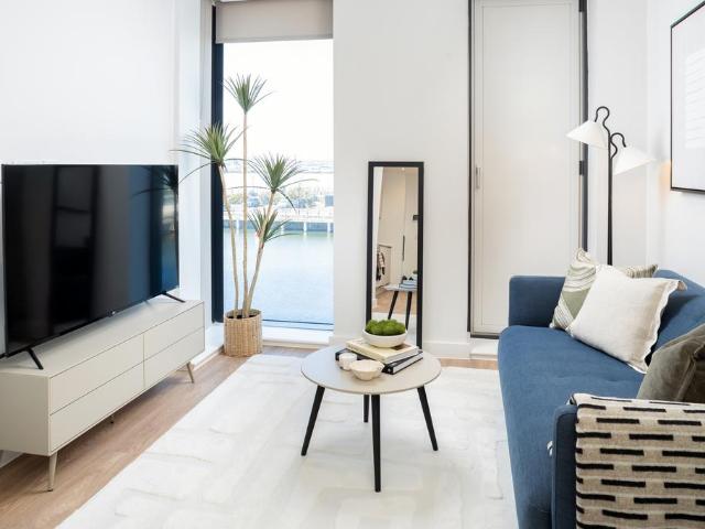 at Lighthaus, Lighthaus, 2 William. 1 bed apartment to rent £1,320 pcm £305 pw