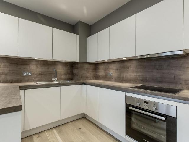at London, McMillan House 54 56 Cheam. 1 bed flat to rent £1,600 pcm £369 pw
