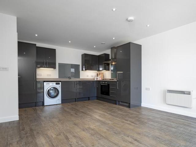 at Market Quarter, Flat 5, Bridge. 1 bed apartment to rent £1,556 pcm £359 pw