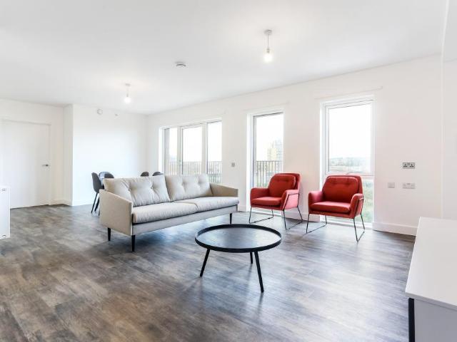 at Millet Place, Apartment 47, Adlay. 3 bed apartment to rent £3,425 pcm £790 pw
