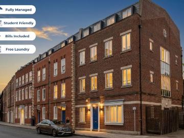 at Nationwide, Flat 1, 92, Redcliff. 4 bed flat to rent £3,467 pcm £800 pw