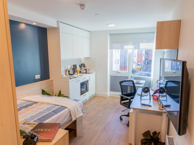 at Nationwide, Unilife Riverside. 1 bed private hall to rent £1,387 pcm £320 pw