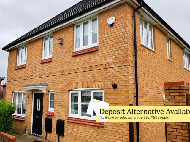 at Nationwide, 23 Brooks Road BB2 3 bed semi detached house to rent £1,135 pcm £262 pw