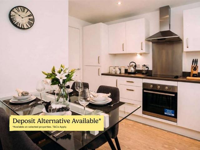 at Nationwide, 7 Dobroyd Avenue S2 3 bed semi detached house to rent £1,230 pcm £284 pw