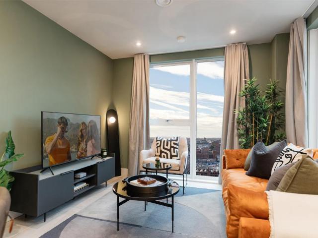 at New York Square, 1107 Rockland. 2 bed flat to rent £1,700 pcm £392 pw