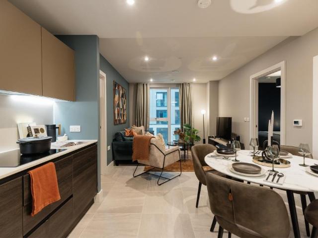 at New York Square, 312 Rhode East. 2 bed flat to rent £1,430 pcm £330 pw