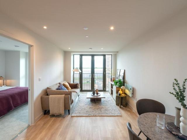 at Property Sense, Apartment 00210. 1 bed apartment to rent £1,250 pcm £288 pw