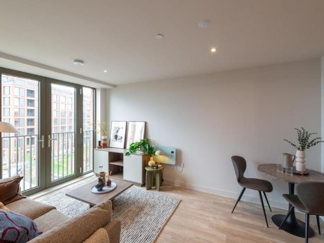 at Property Sense, Apartment 0309. 1 bed apartment to rent £1,310 pcm £302 pw