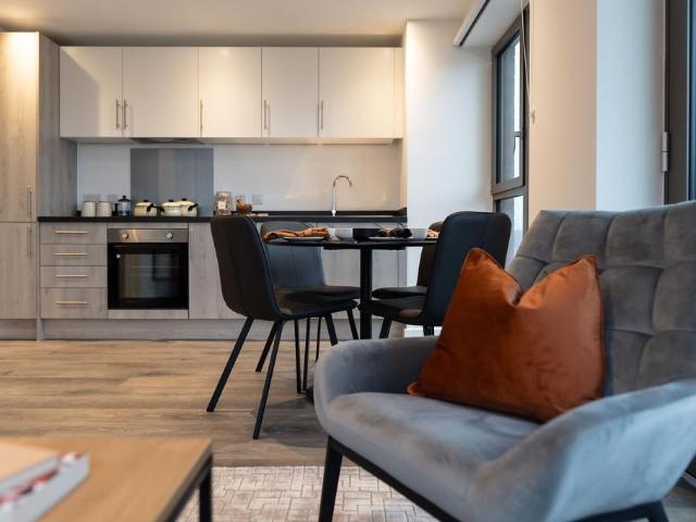 at Property Sense, Apartment 1007. 2 bed flat to rent £1,255 pcm £290 pw