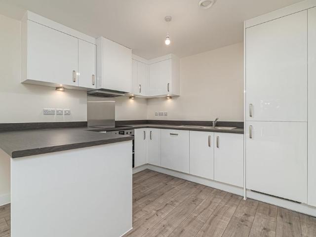 at Property Sense, Apartment 14. 2 bed apartment to rent £1,020 pcm £235 pw