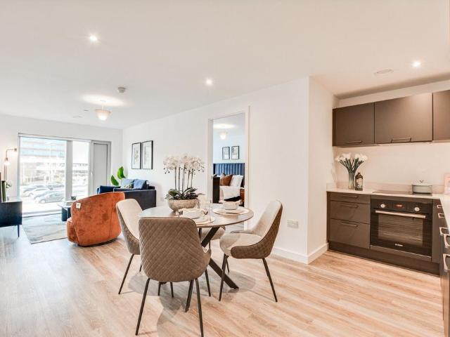 at Property Sense, Apartment 606. 2 bed apartment to rent £1,500 pcm £346 pw