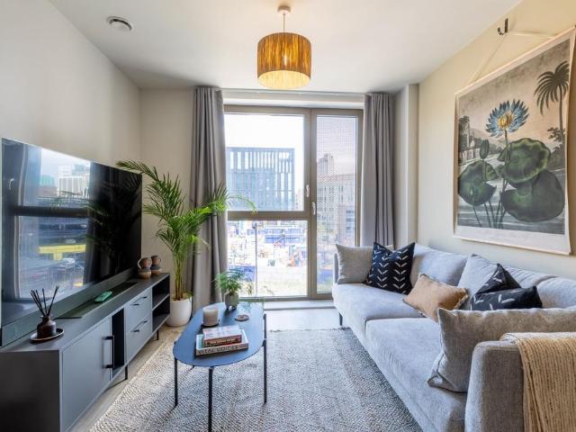 at Property Sense, Apt 0315, Kangaroo. 3 bed apartment to rent £1,700 pcm £392 pw