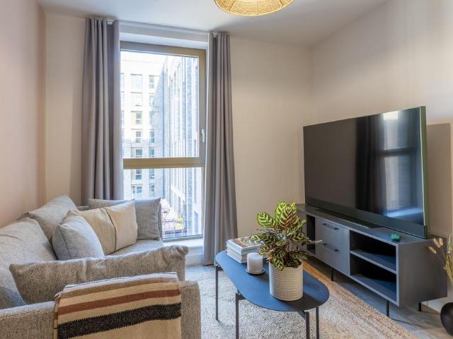 at Property Sense, Apt 0535, Kangaroo. 1 bed apartment to rent £1,125 pcm £260 pw