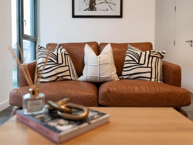 at Property Sense, Apt 5014, New. Studio to rent £905 pcm £209 pw