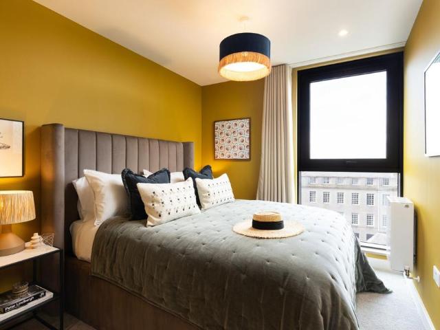 at Property Sense, Apt 931, Holland. 2 bed apartment to rent £1,870 pcm £432 pw