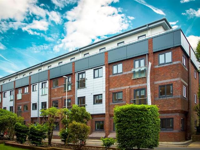 at Pure Resi, 5 Kings House. 1 bed flat to rent £1,200 pcm £277 pw