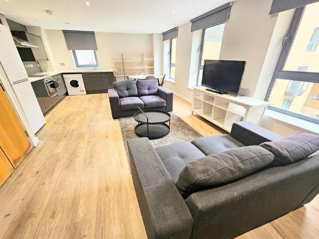 at Sheffield, 206 West One Reflect. 4 bed apartment to rent £1,872 pcm £432 pw