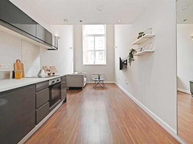 at Sheffield, 2 Huttons Buildings. 1 bed apartment to rent £800 pcm £185 pw