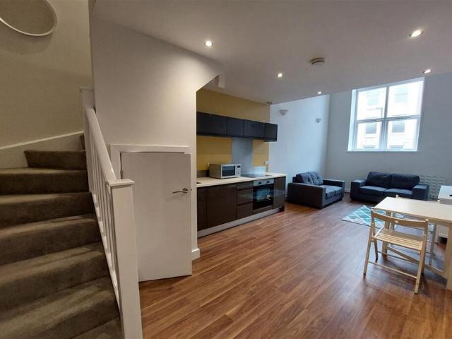 at Sheffield, 4 Huttons Buildings. 1 bed apartment to rent £800 pcm £185 pw