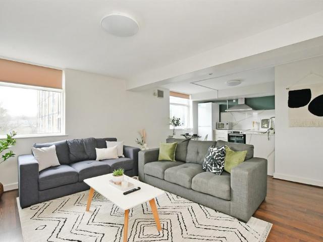 at Sheffield, Apartment 38. 3 bed apartment to rent £1,357 pcm £313 pw
