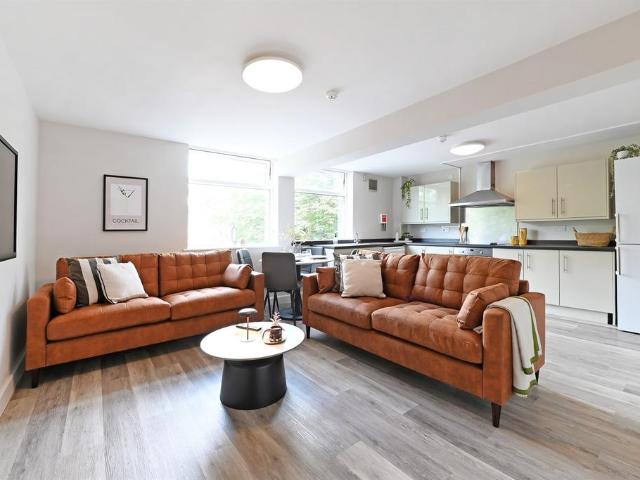 at Sheffield, Apartment 7, Broomgrove. 4 bed apartment to rent £370 pcm £85 pw